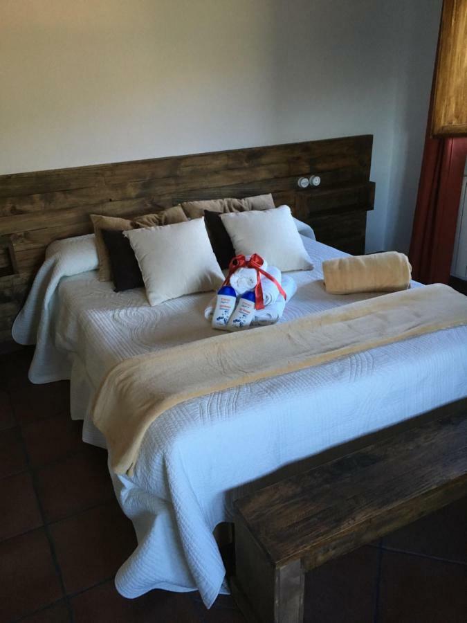 Las Estrebedes Casa Rural Guest House Caminomorisco ภายนอก รูปภาพ