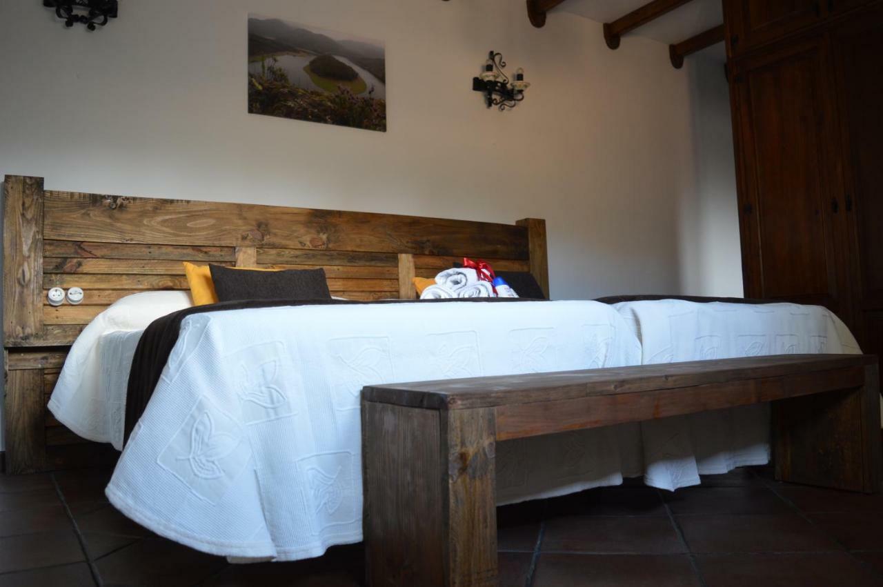 Las Estrebedes Casa Rural Guest House Caminomorisco ภายนอก รูปภาพ