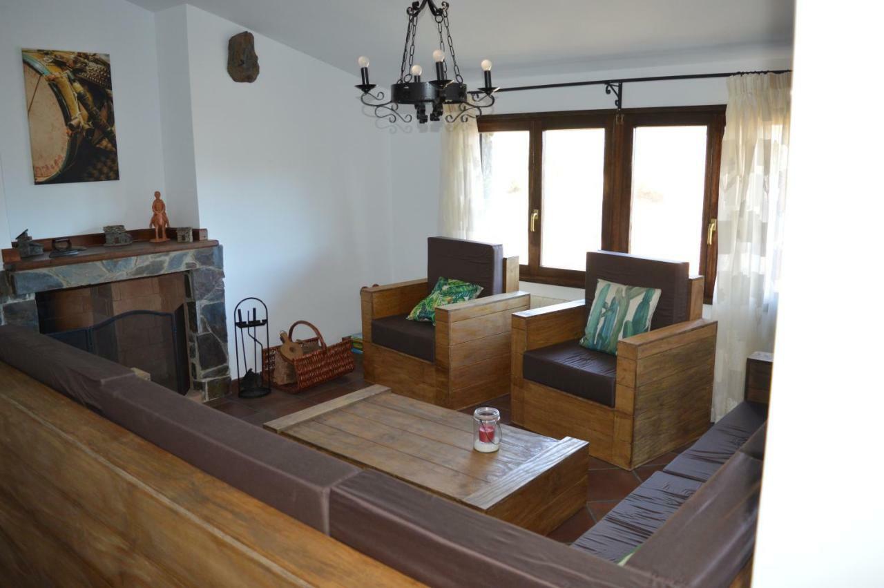 Las Estrebedes Casa Rural Guest House Caminomorisco ภายนอก รูปภาพ